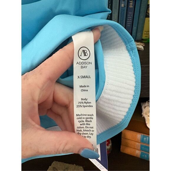 NWT Addison Bay Smooth Arch Sports Bra In Beverly Blue Size XS $68 MSRP - Picture 8 of 8
